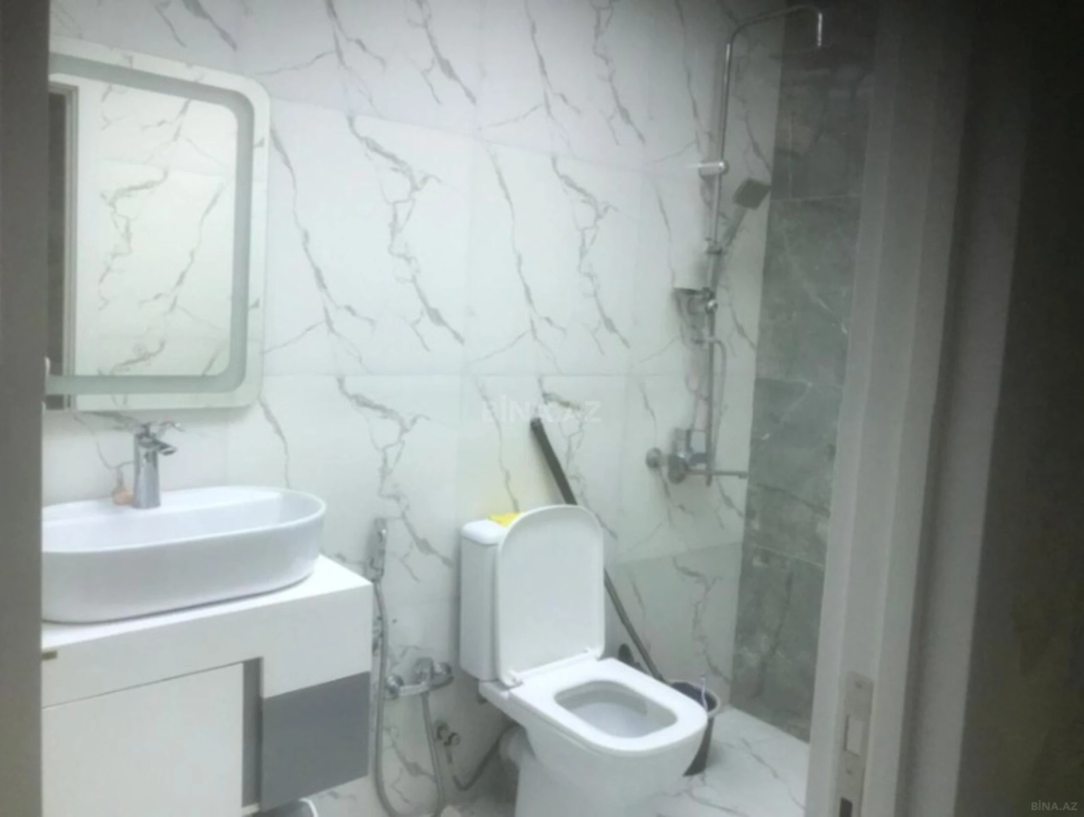 Satılır 4 otaqlı mənzil 125 m²