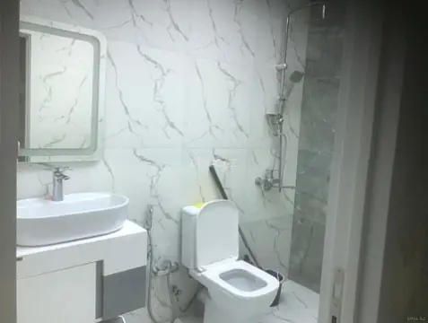 Satılır 4 otaqlı mənzil 125 m²