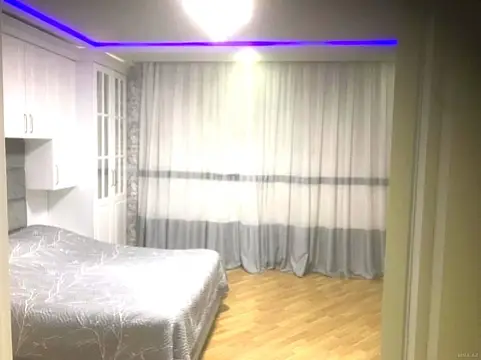 Satılır 4 otaqlı mənzil 125 m²