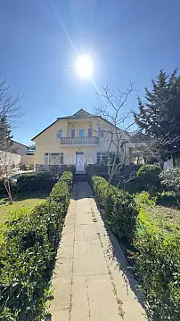 Satılır obyekt 180 m²