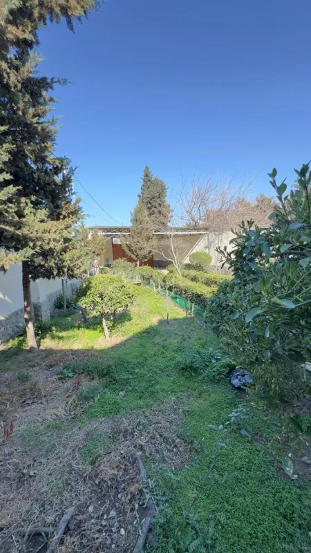 Satılır obyekt 180 m²