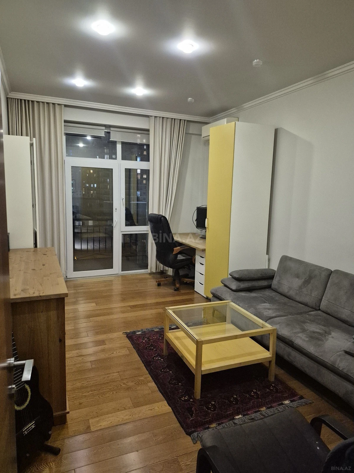 Satılır 4 otaqlı mənzil 138 m²