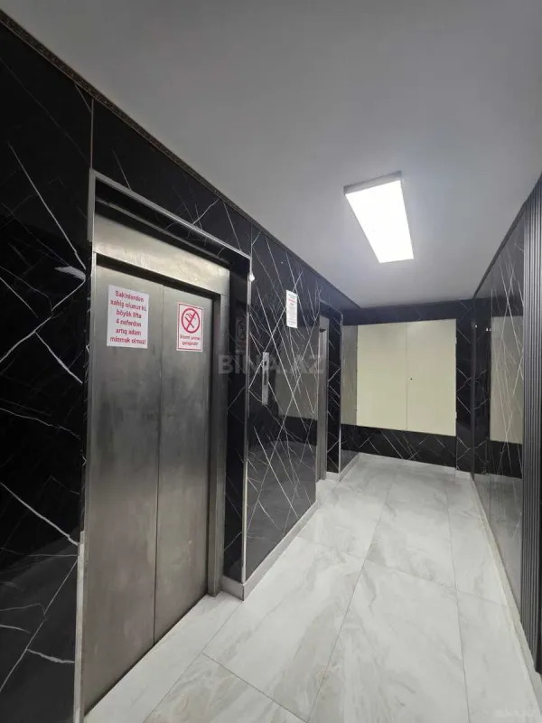 Satılır 3 otaqlı mənzil 151 m²