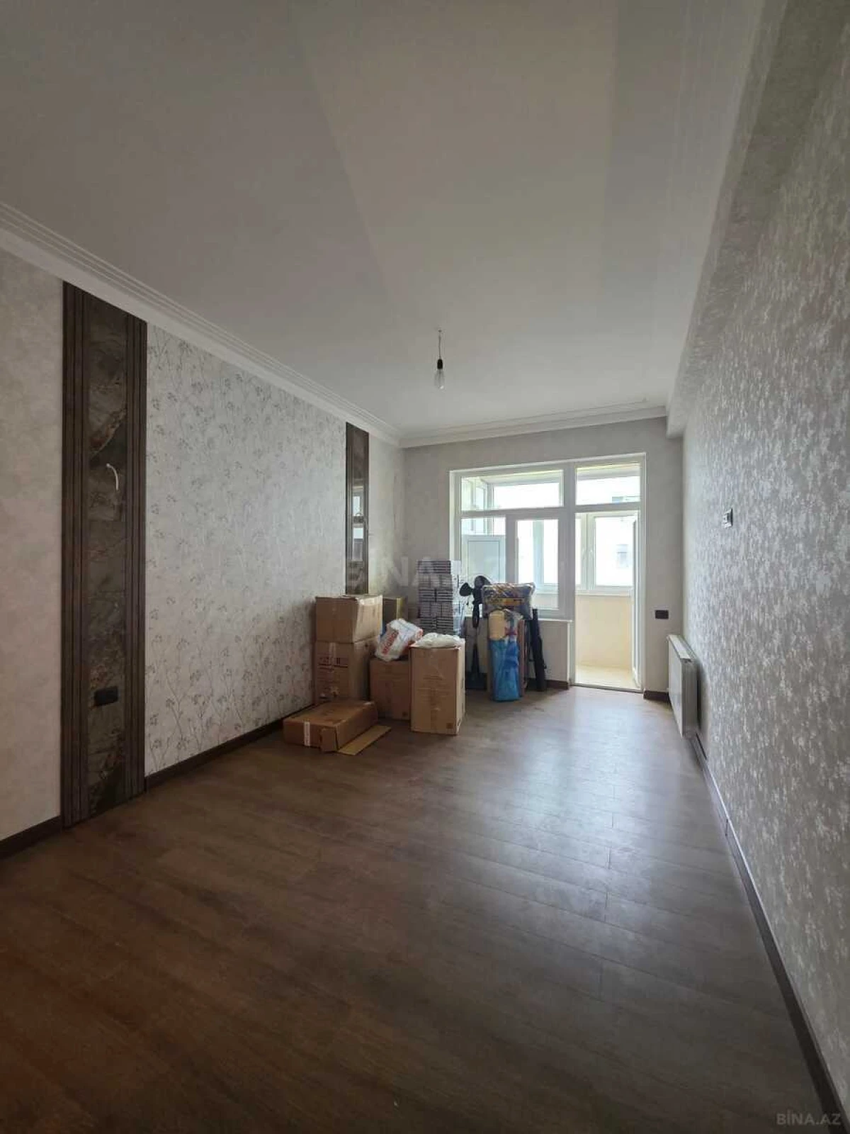 Satılır 3 otaqlı mənzil 151 m²