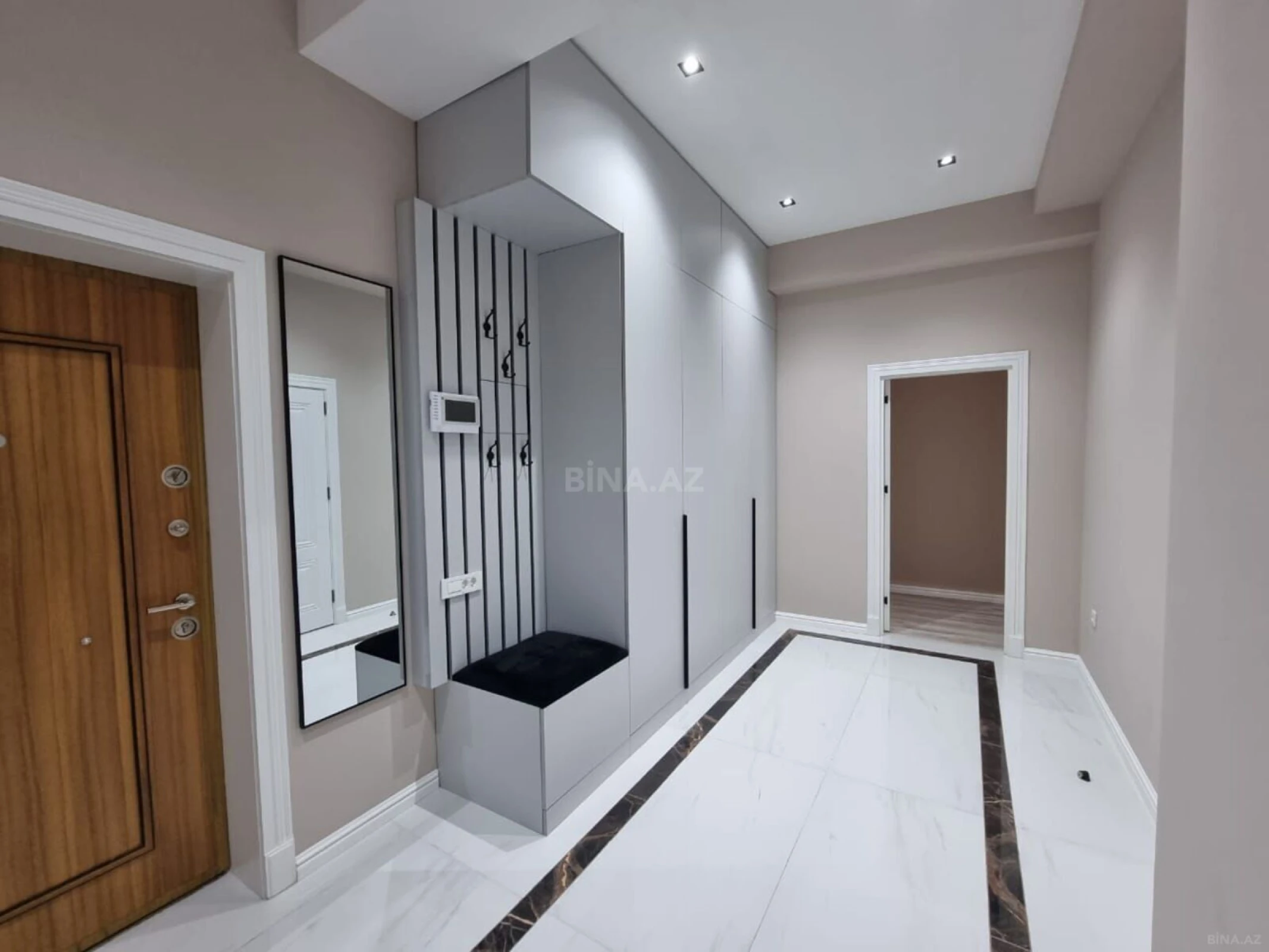 Kirayə verilir 2 otaqlı mənzil 70 m²