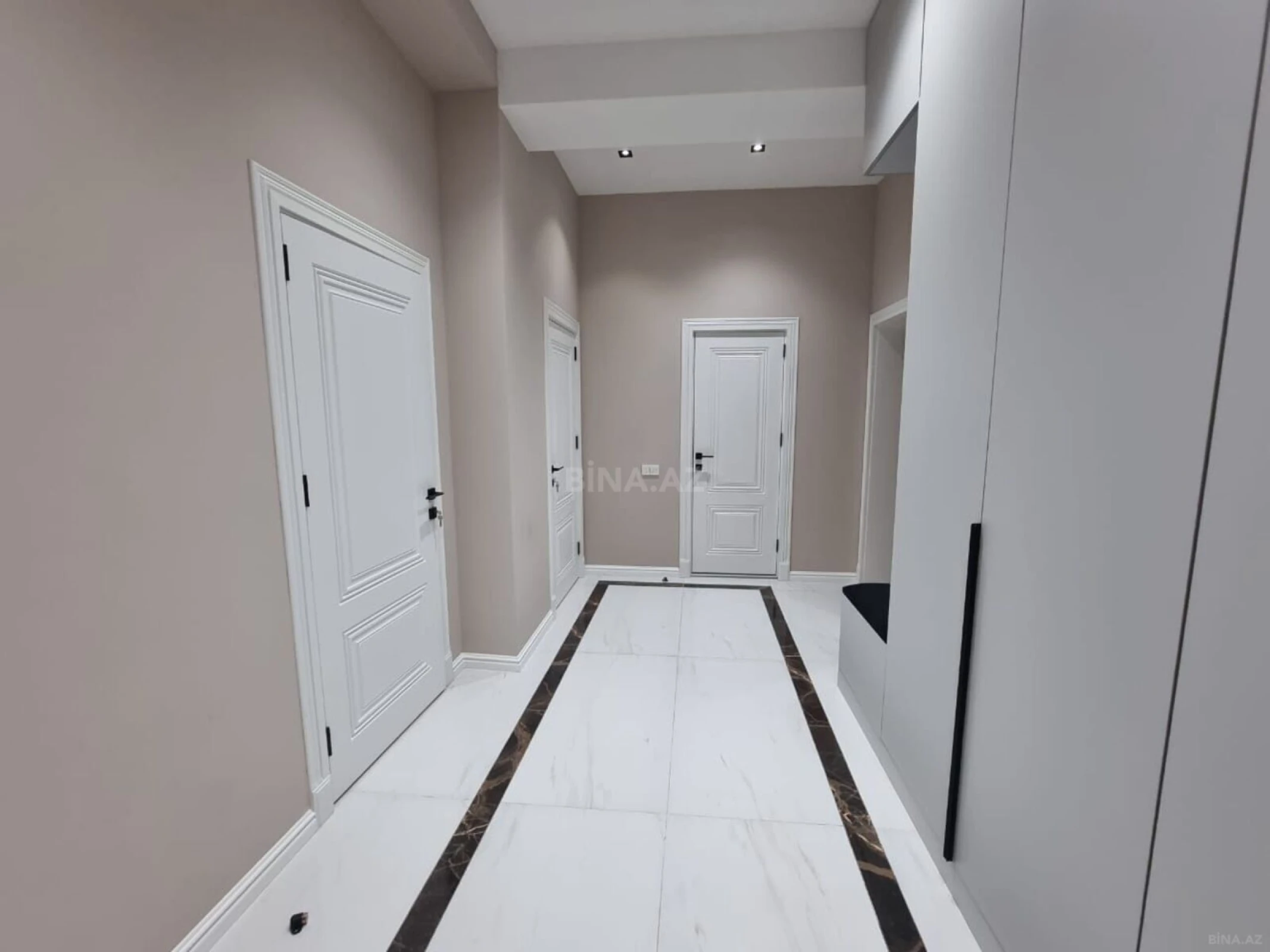 Kirayə verilir 2 otaqlı mənzil 70 m²
