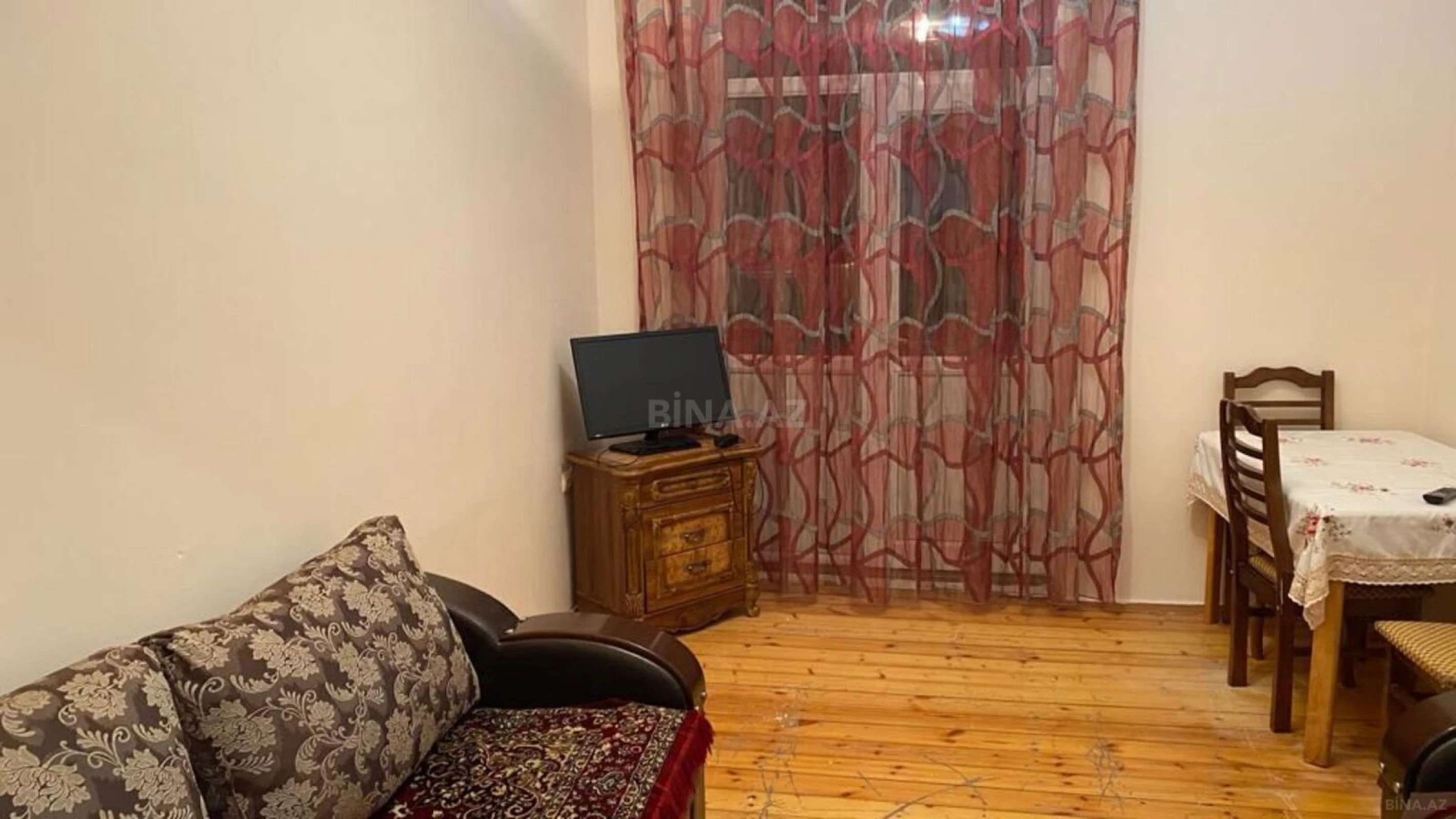 Kirayə verilir 2 otaqlı mənzil 50 m²