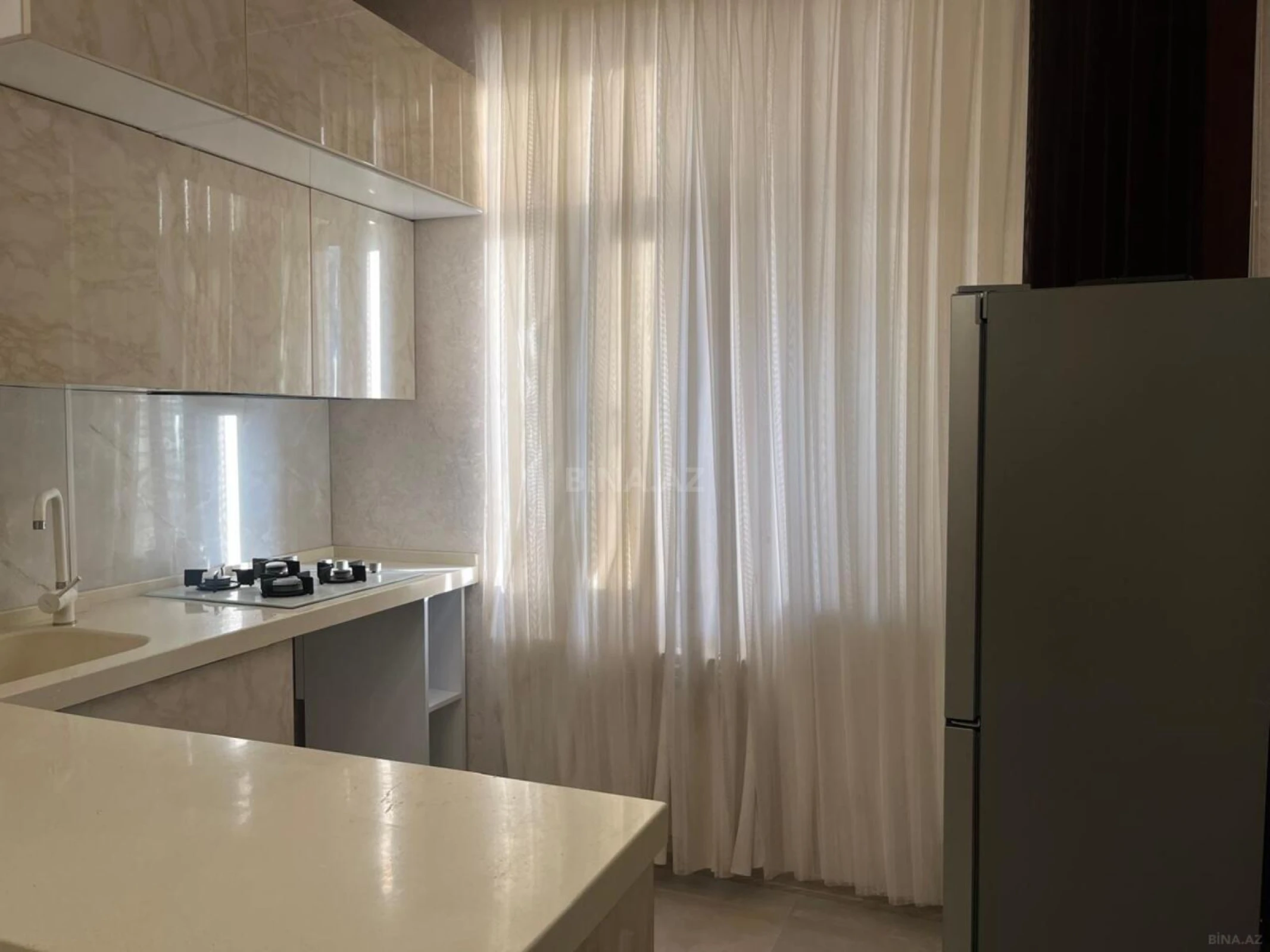 Kirayə verilir 2 otaqlı mənzil 61 m²