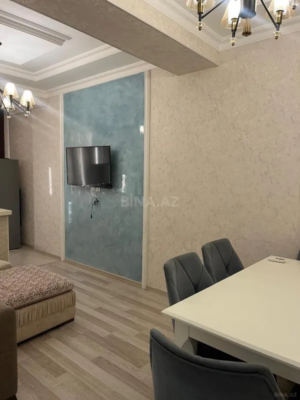 Kirayə verilir 2 otaqlı mənzil 61 m²