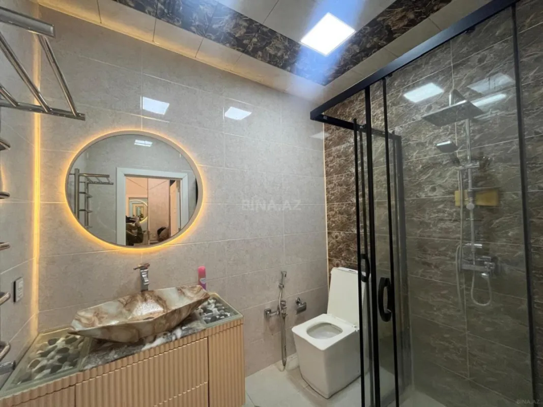 Kirayə verilir 2 otaqlı mənzil 61 m²
