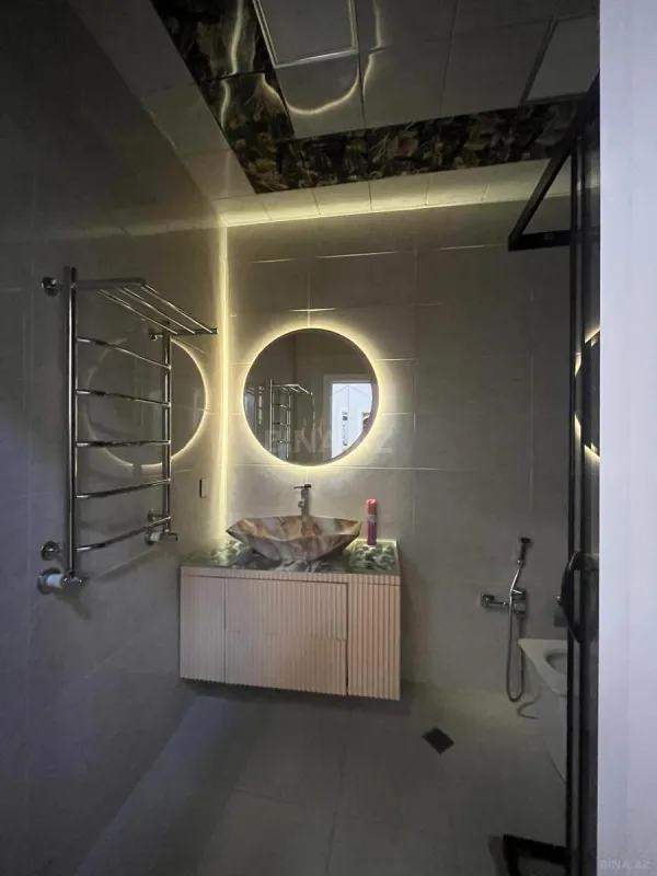 Kirayə verilir 2 otaqlı mənzil 61 m²