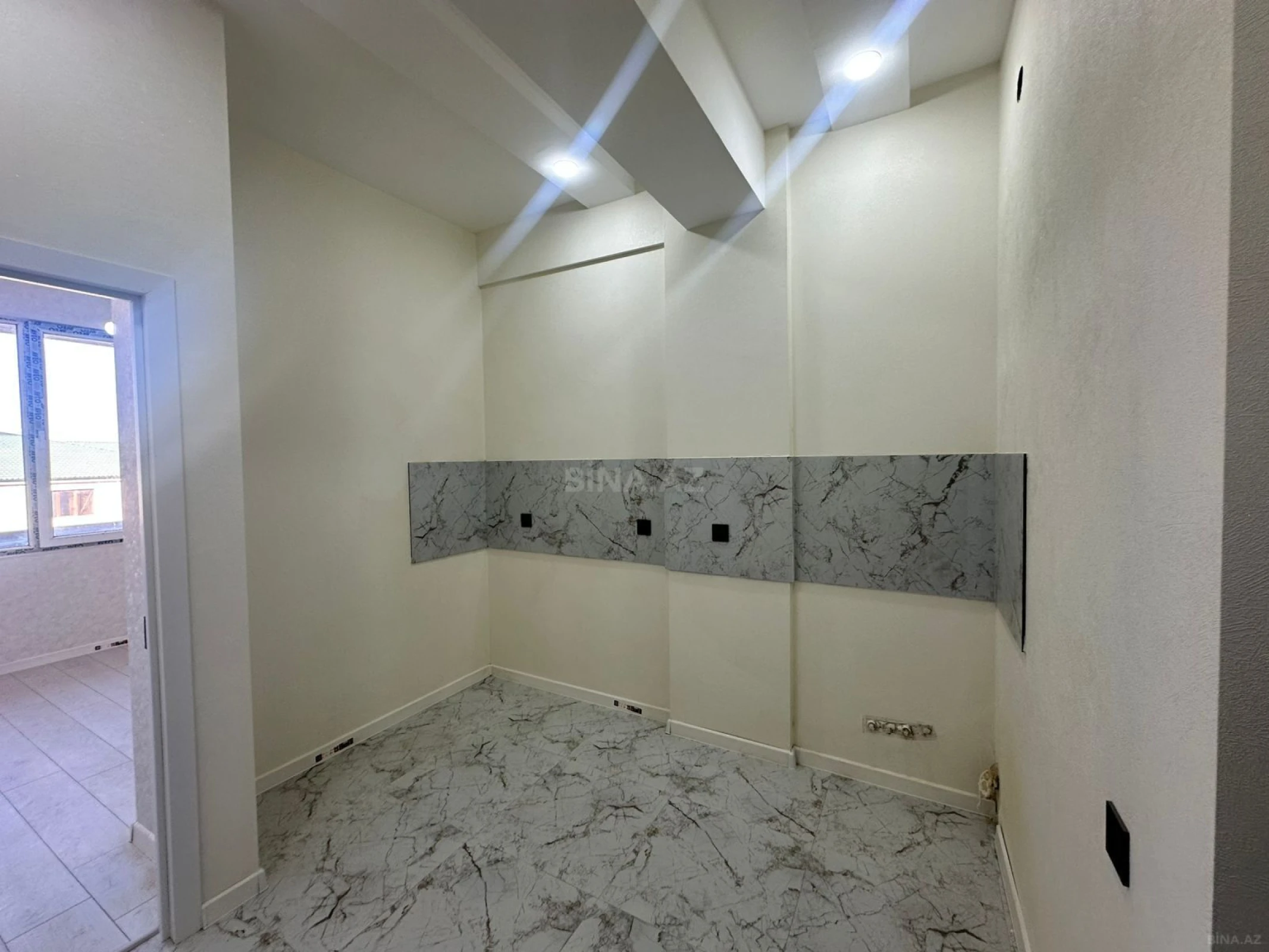 Satılır 3 otaqlı mənzil 61 m²