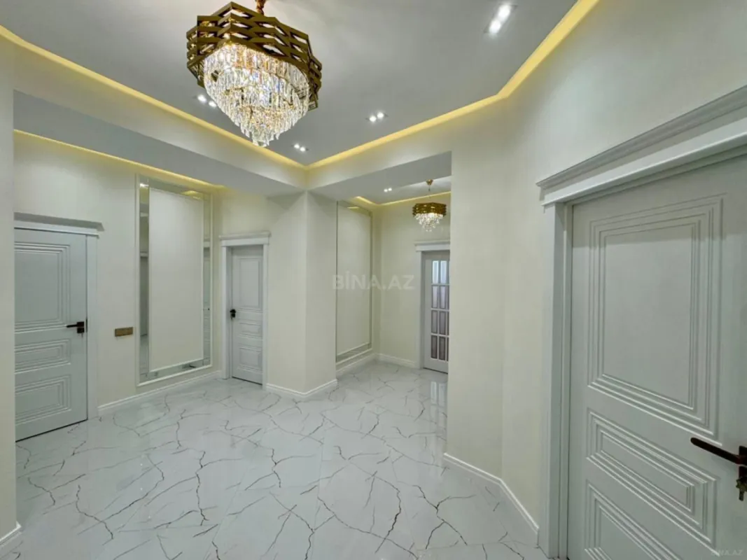 Satılır 3 otaqlı mənzil 120 m²