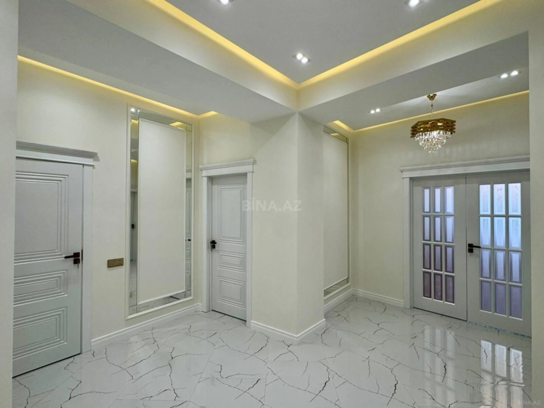 Satılır 3 otaqlı mənzil 120 m²