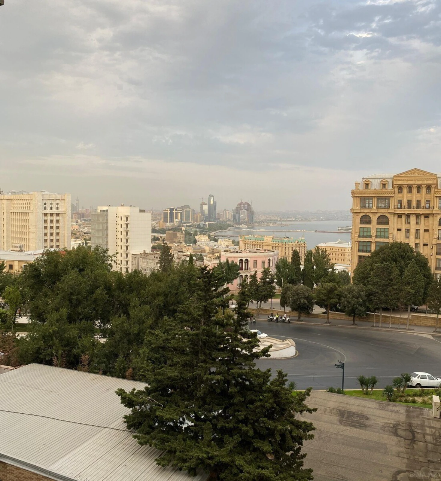 Kirayə verilir 2 otaqlı mənzil 57 m²