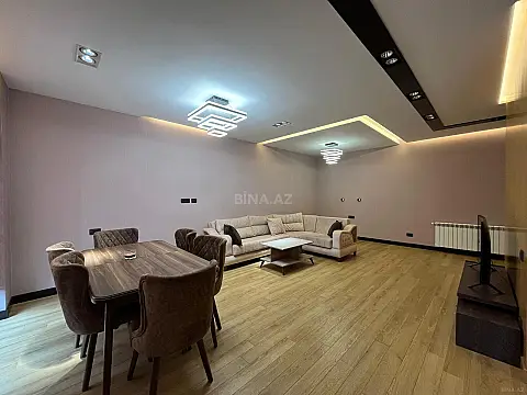 Kirayə verilir 2 otaqlı mənzil 105 m²