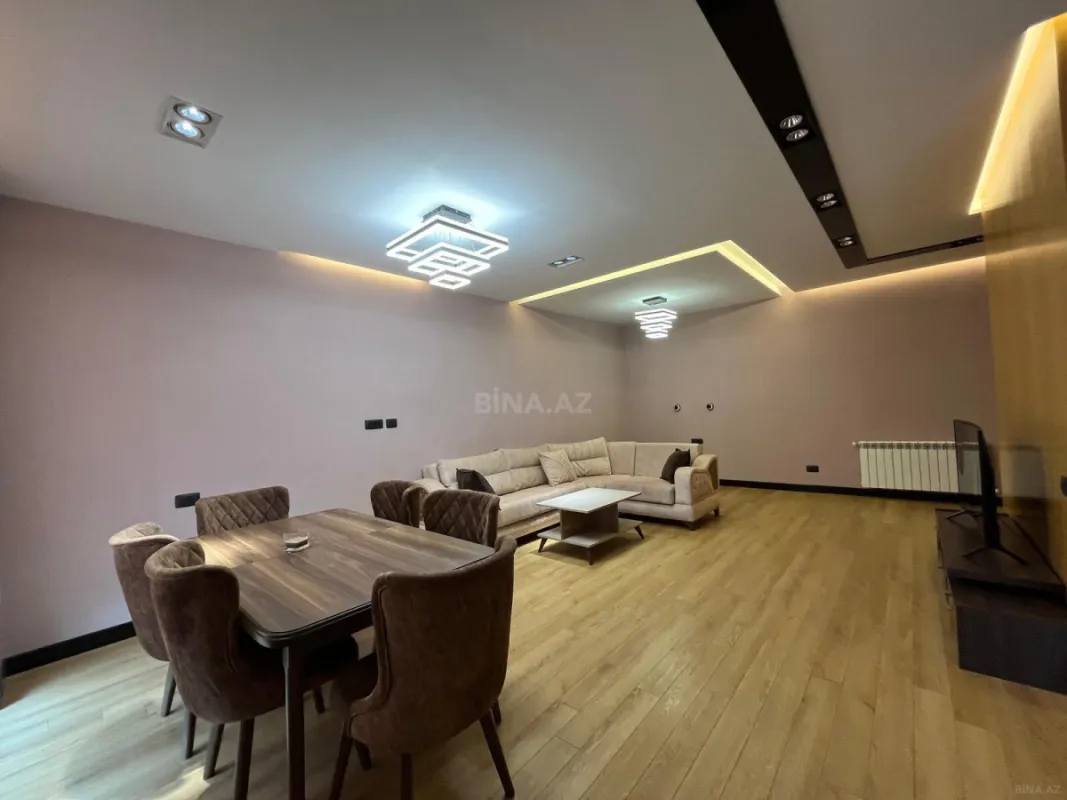 Kirayə verilir 2 otaqlı mənzil 105 m²