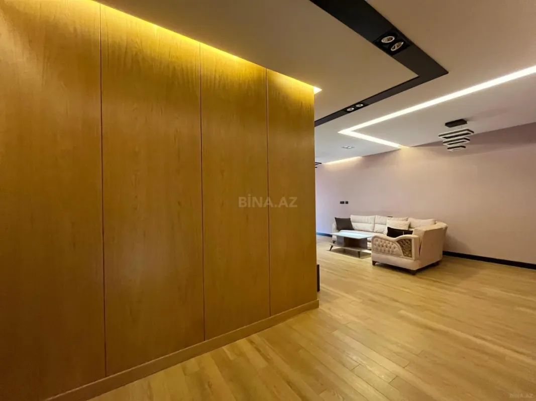 Kirayə verilir 2 otaqlı mənzil 105 m²