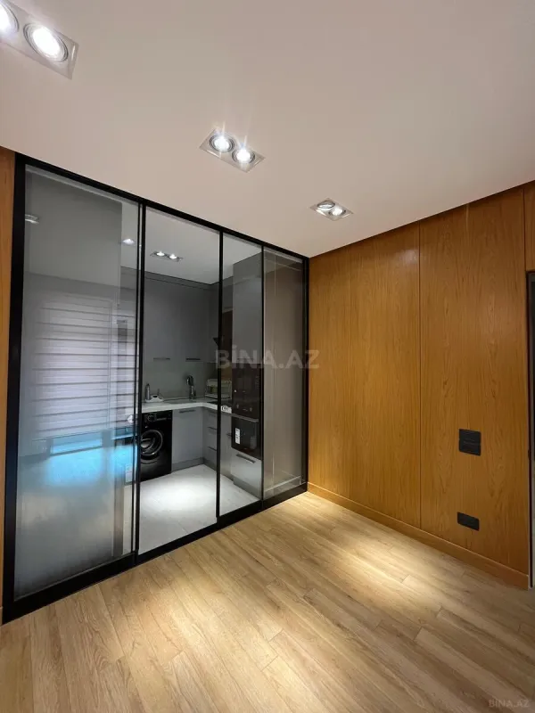 Kirayə verilir 2 otaqlı mənzil 105 m²