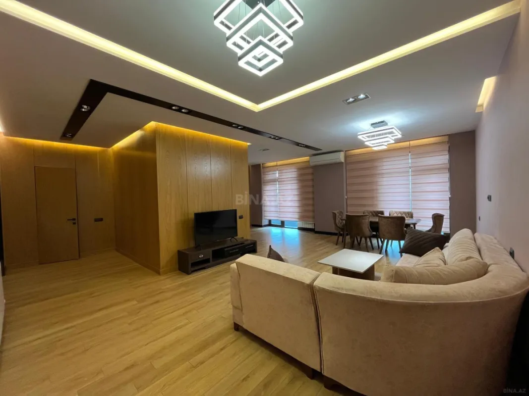 Kirayə verilir 2 otaqlı mənzil 105 m²