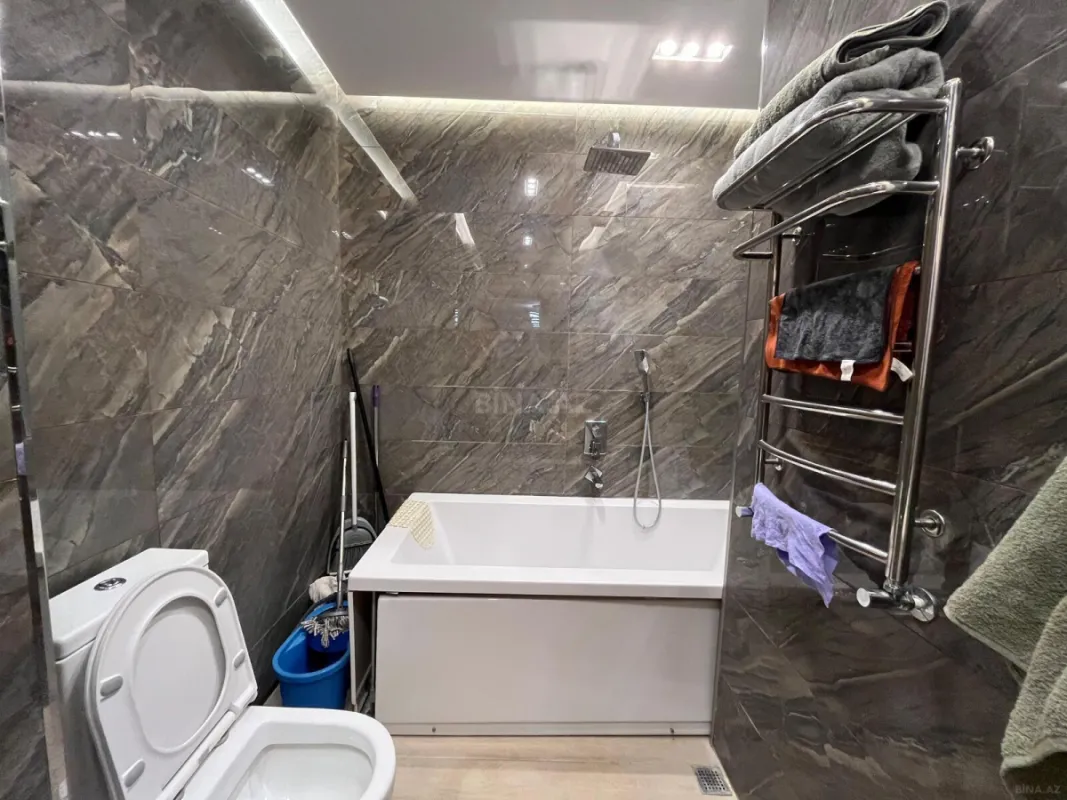 Kirayə verilir 2 otaqlı mənzil 105 m²