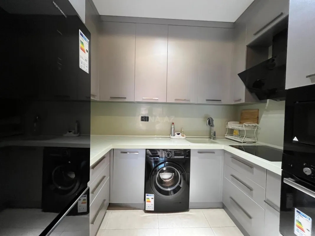 Kirayə verilir 2 otaqlı mənzil 105 m²
