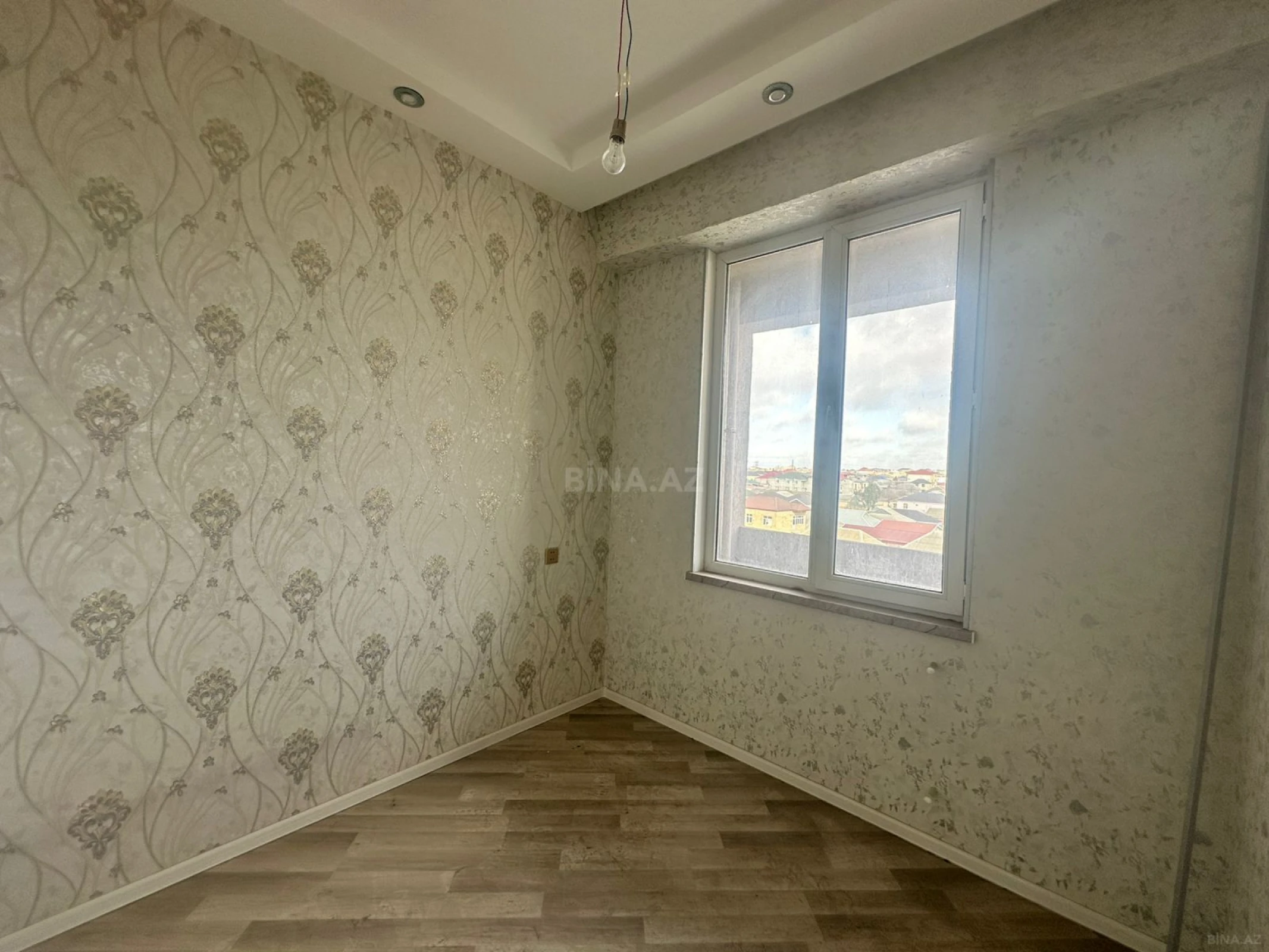 Satılır 3 otaqlı mənzil 77 m²