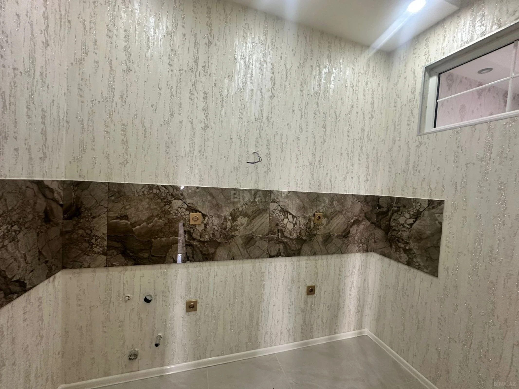 Satılır 3 otaqlı mənzil 77 m²