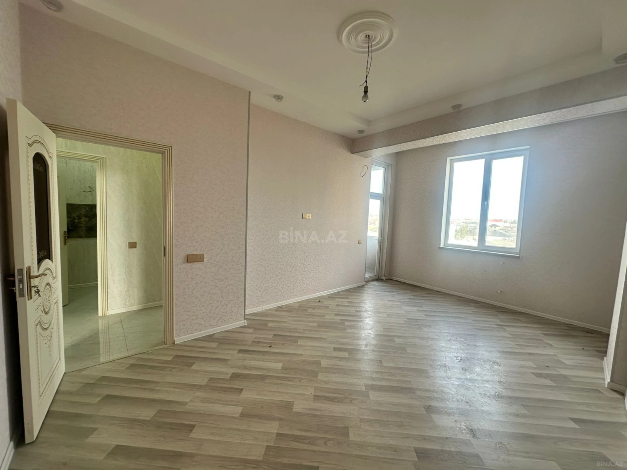 Satılır 3 otaqlı mənzil 77 m²