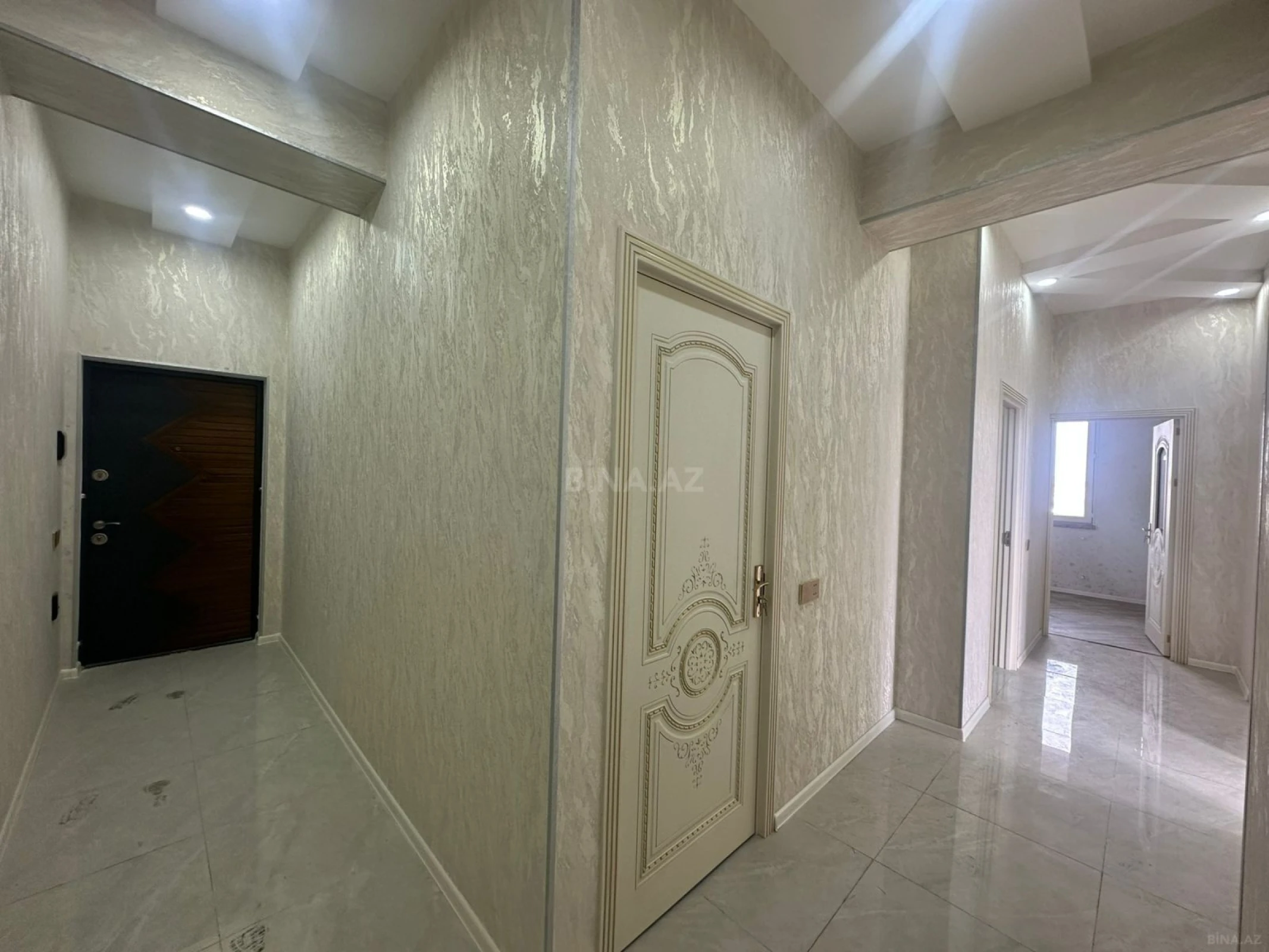 Satılır 3 otaqlı mənzil 77 m²