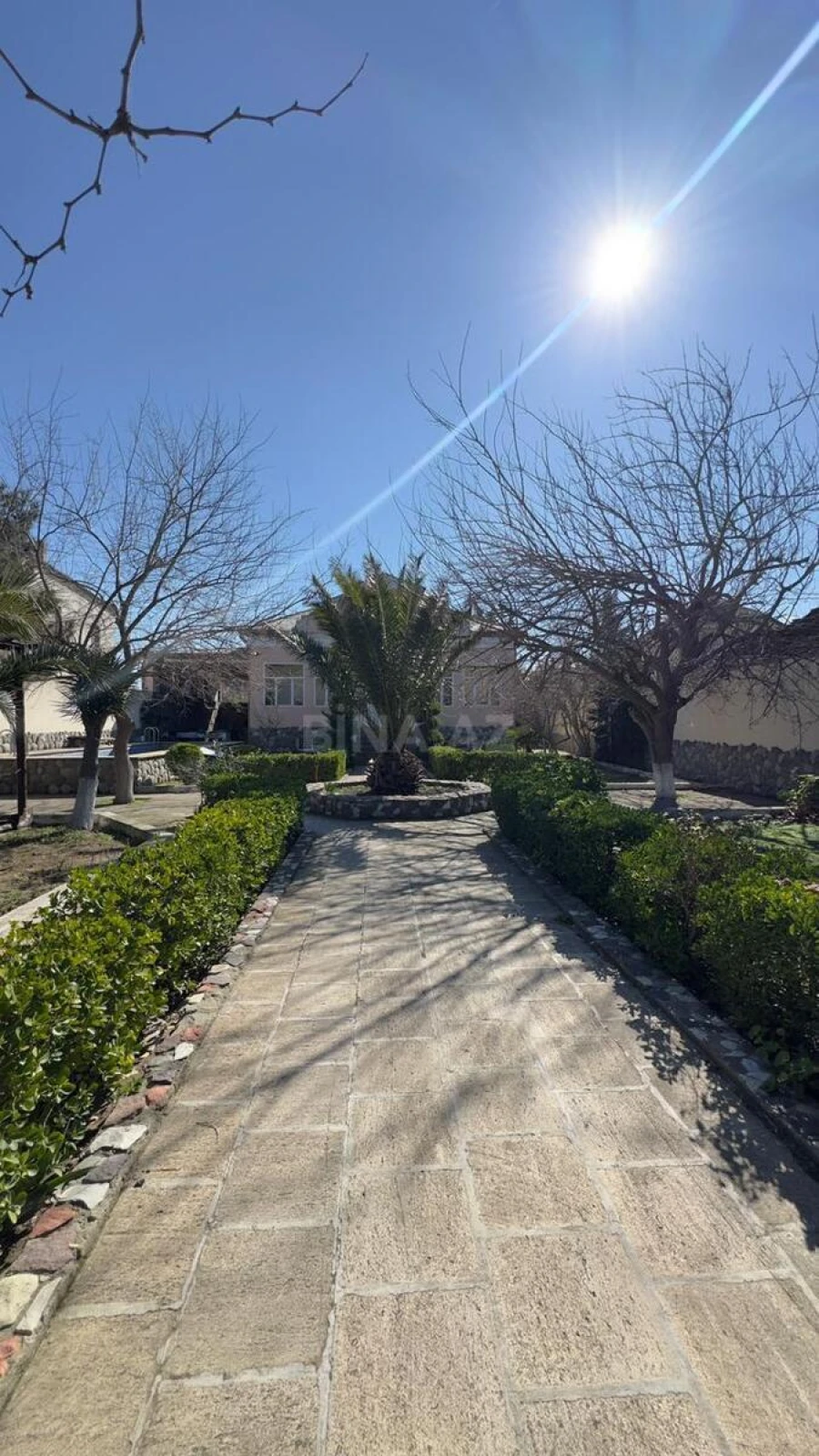 Satılır 5 otaqlı həyət evi 220 m²