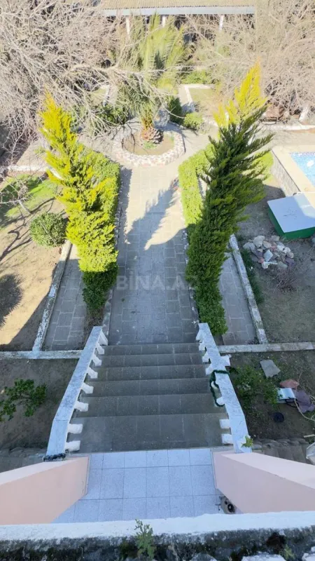 Satılır 5 otaqlı həyət evi 220 m²