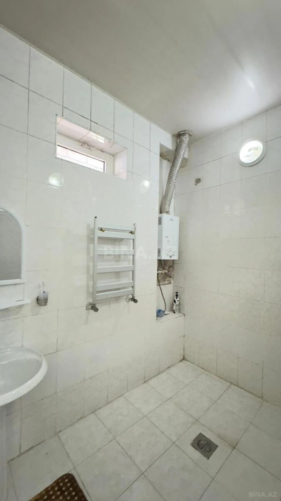 Satılır 5 otaqlı həyət evi 220 m²