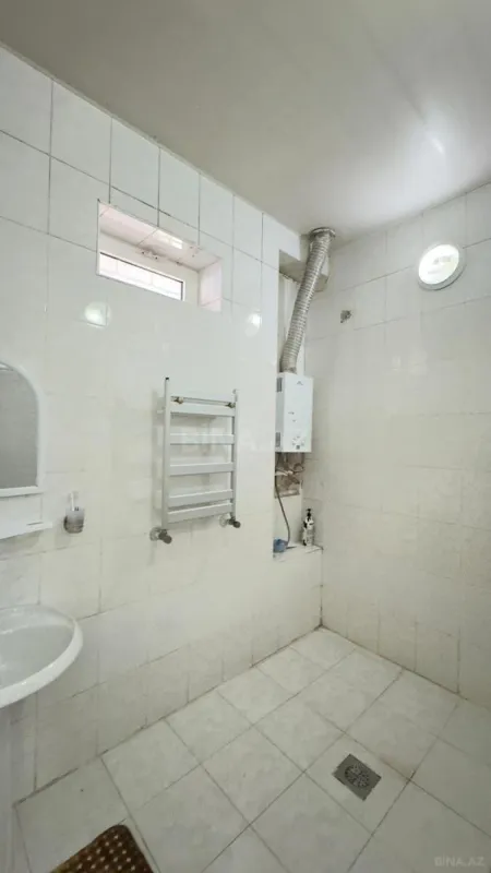 Satılır 5 otaqlı həyət evi 220 m²