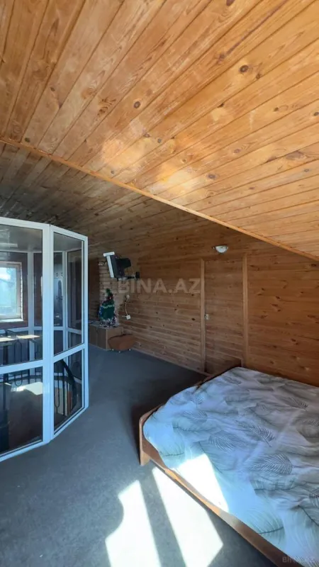 Satılır 5 otaqlı həyət evi 220 m²