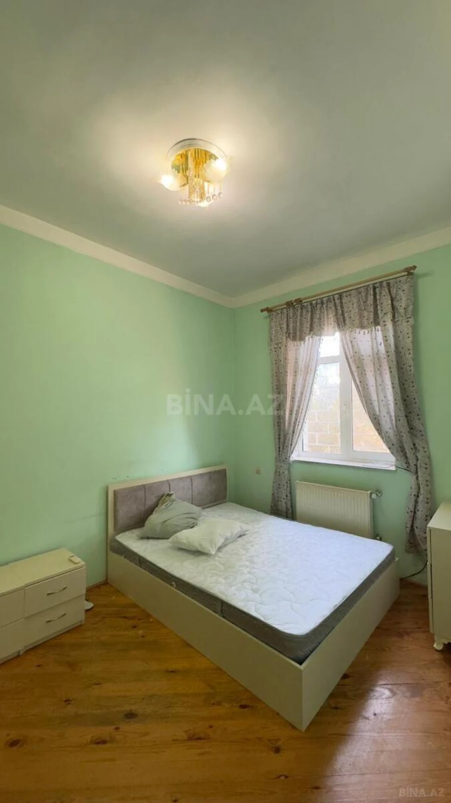 Satılır 5 otaqlı həyət evi 220 m²