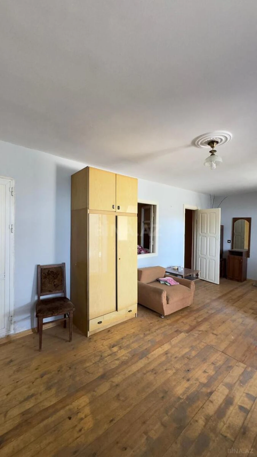 Satılır 5 otaqlı həyət evi 220 m²