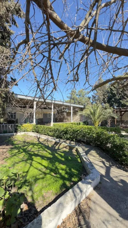 Satılır 5 otaqlı həyət evi 220 m²