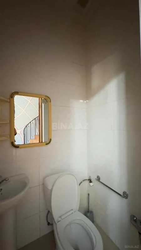 Satılır 5 otaqlı həyət evi 220 m²