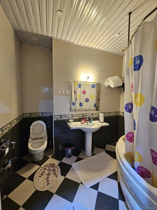 Satılır 3 otaqlı mənzil 145 m²