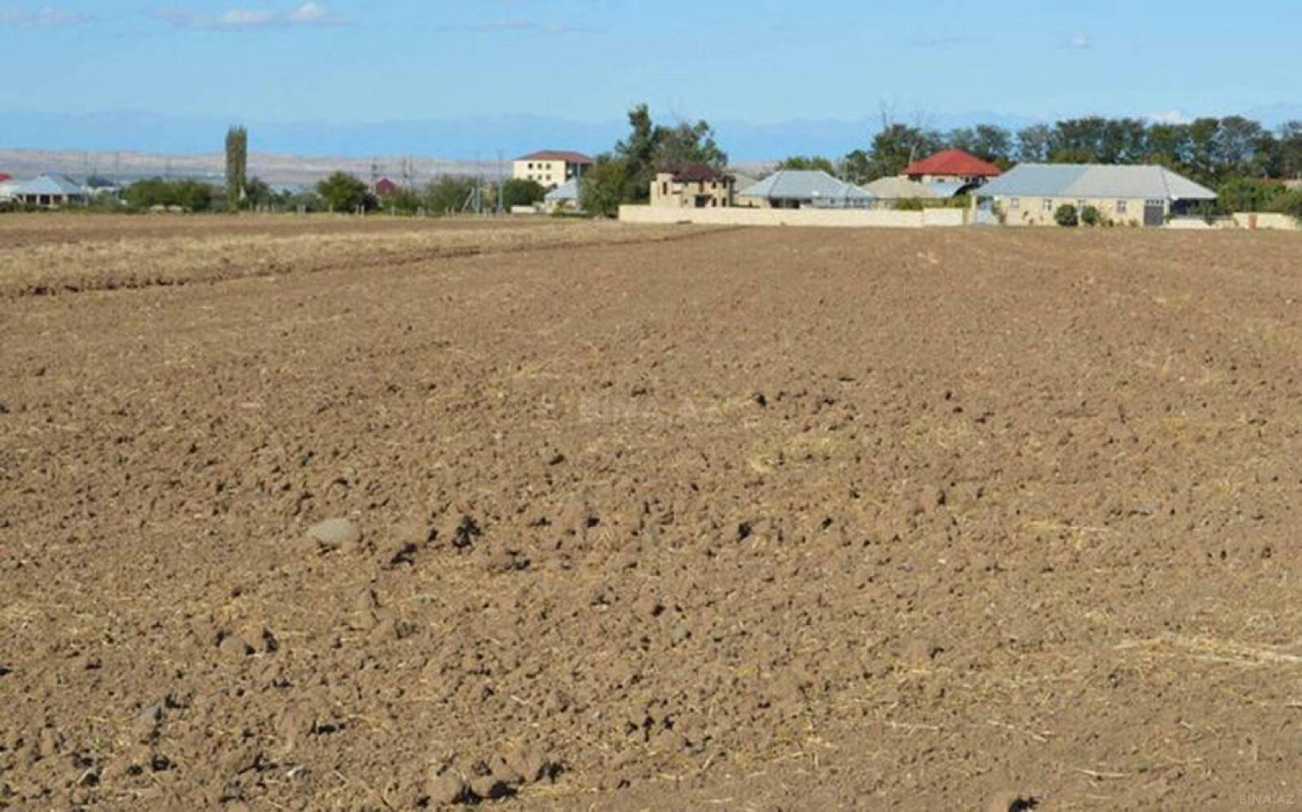 Satılır torpaq sahəsi 150 m²