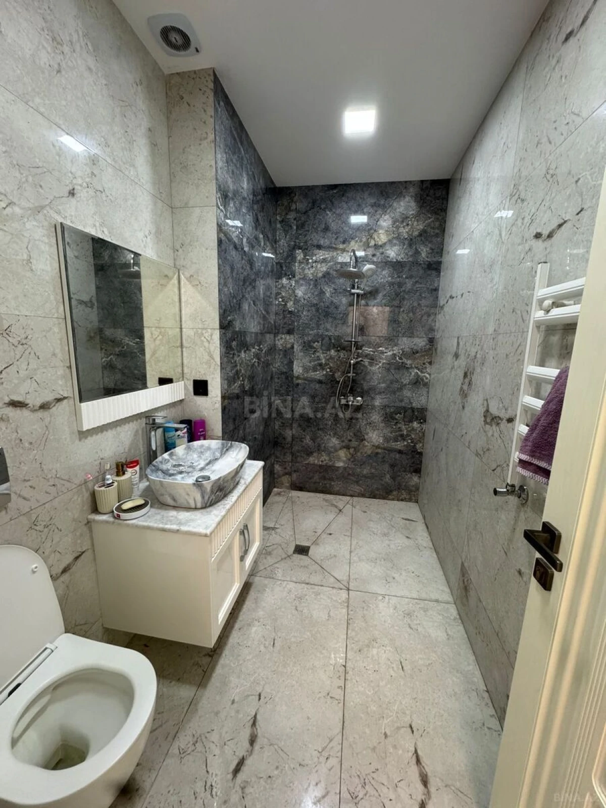 Kirayə verilir 3 otaqlı mənzil 98 m²