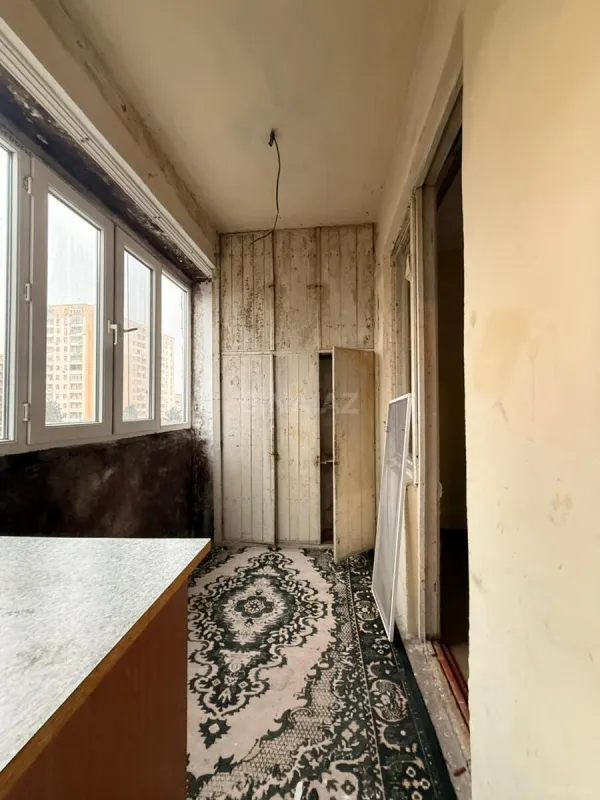 Satılır 4 otaqlı mənzil 100 m²