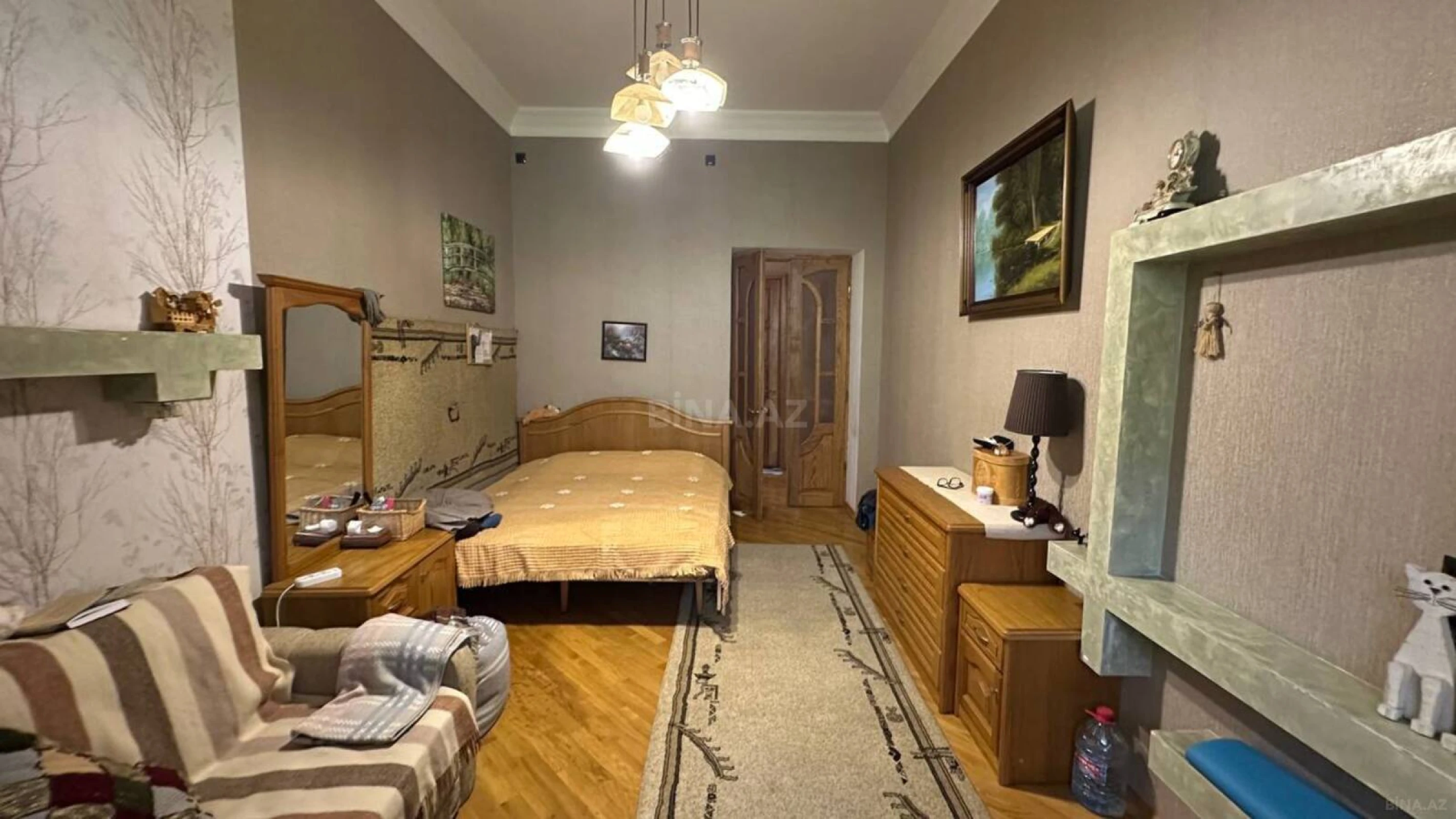 Satılır 4 otaqlı mənzil 138 m²