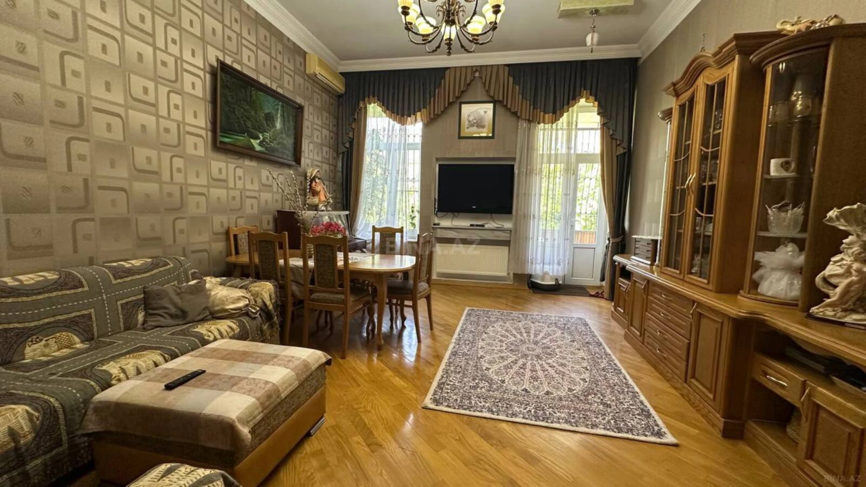 Satılır 4 otaqlı mənzil 138 m²