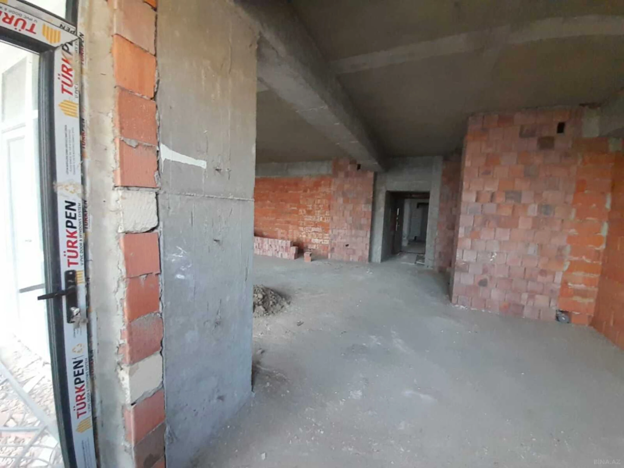 Satılır 3 otaqlı mənzil 110 m²