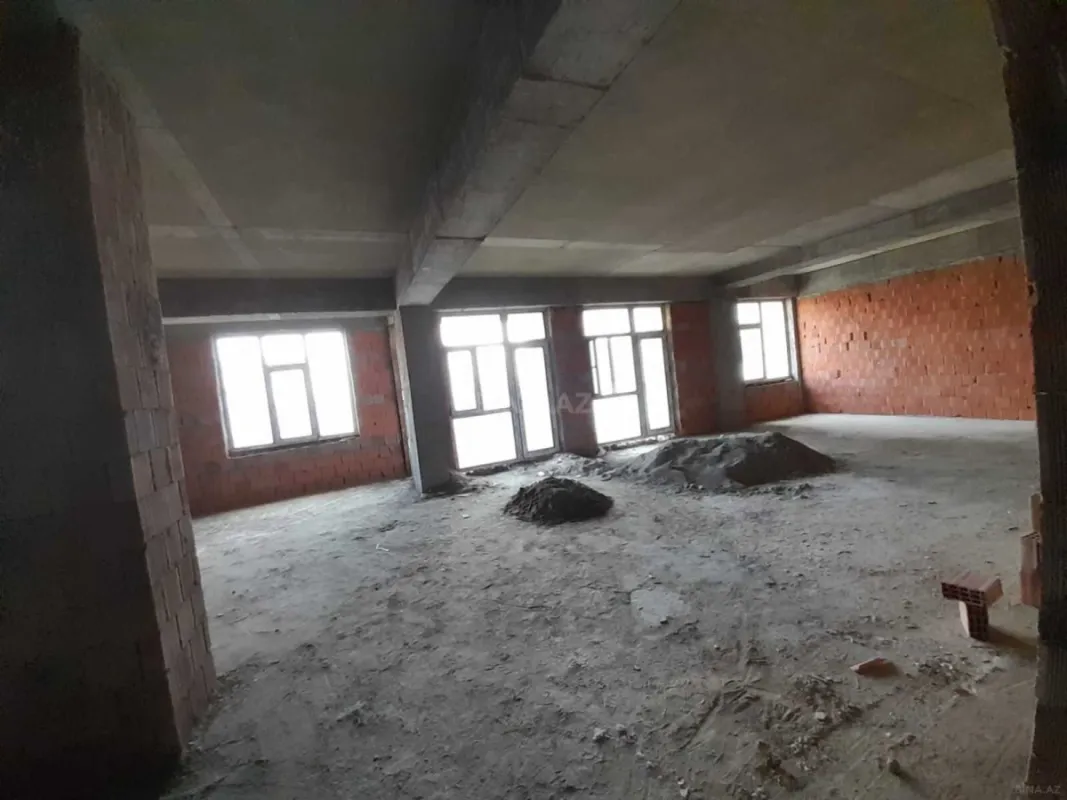 Satılır 3 otaqlı mənzil 110 m²