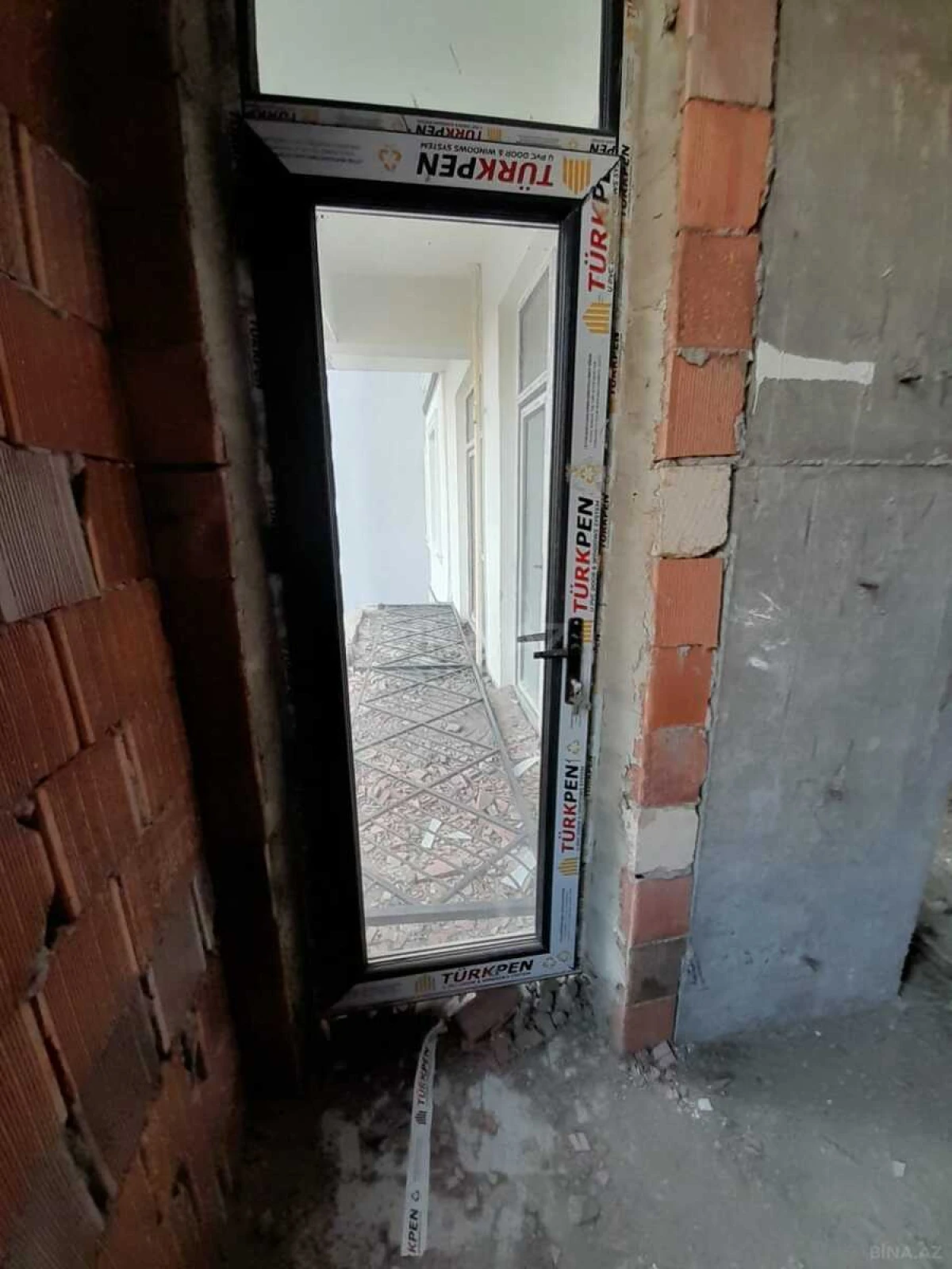 Satılır 3 otaqlı mənzil 110 m²