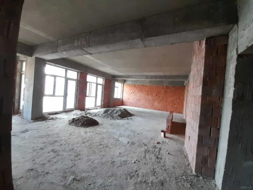 Satılır 3 otaqlı mənzil 110 m²