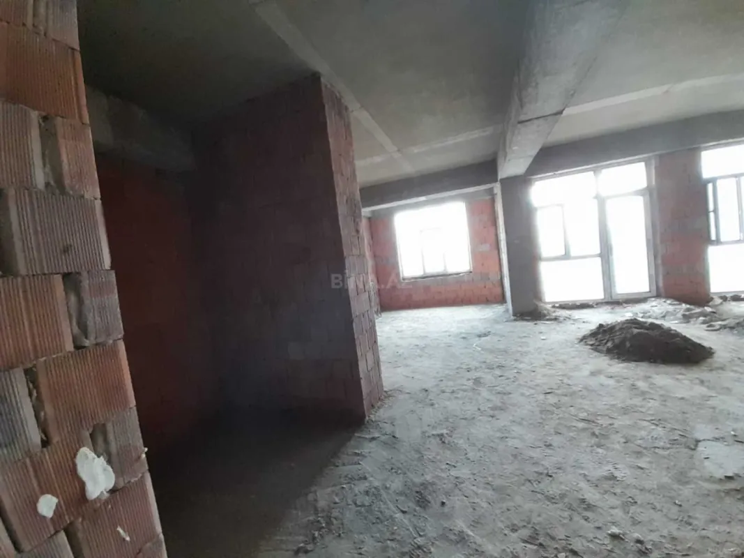 Satılır 3 otaqlı mənzil 110 m²
